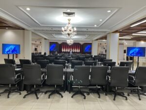 kursi direktur untuk acara formal dengan tamu vip