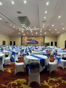 roundtable meja elegan untuk acara indoor